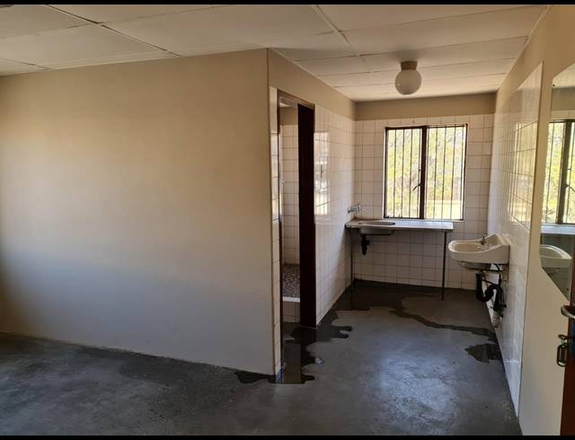 510M² WAREHOUSE TO LET IN WADEVILLE